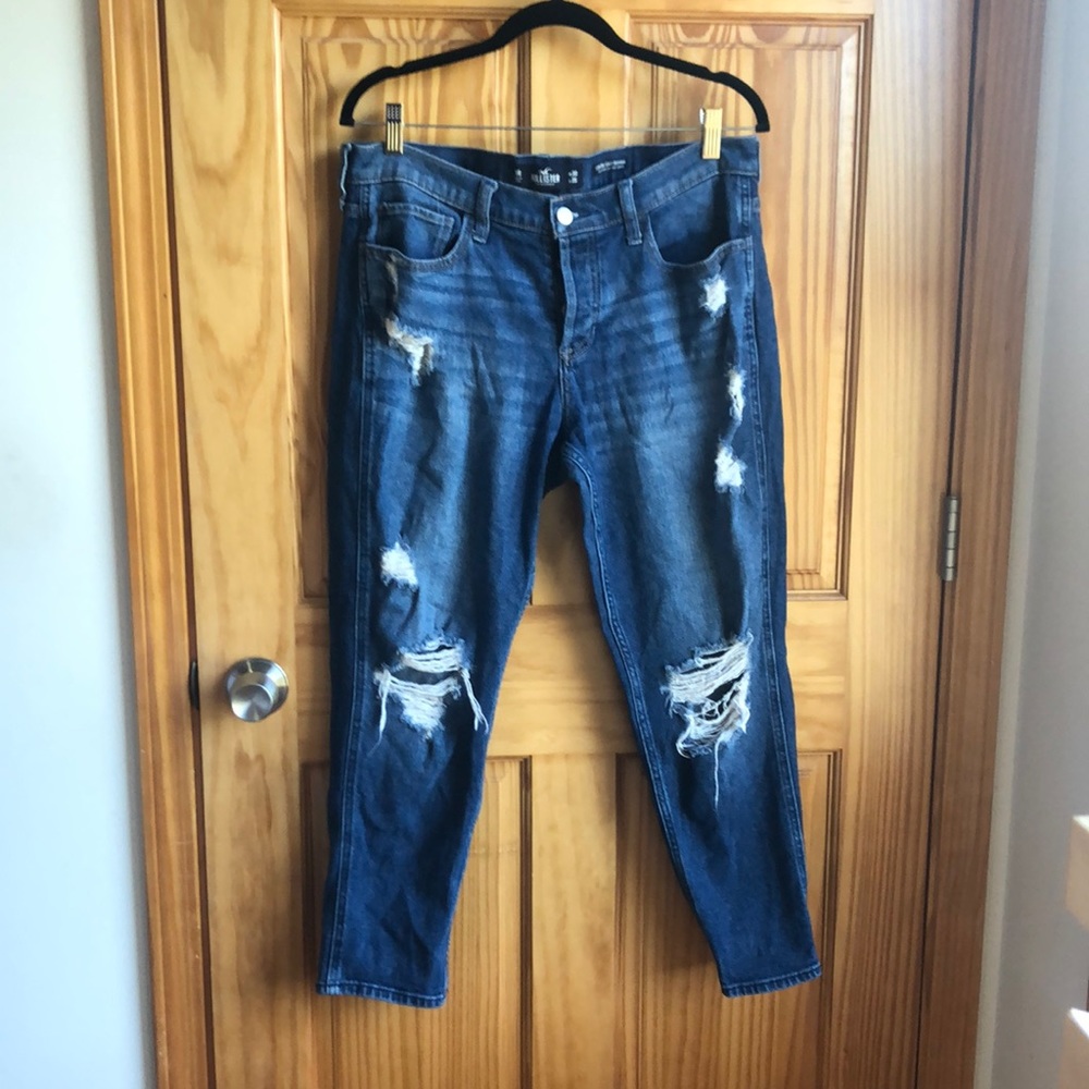 Hollister Low Rise Crop Boyfriend Jeans size 11